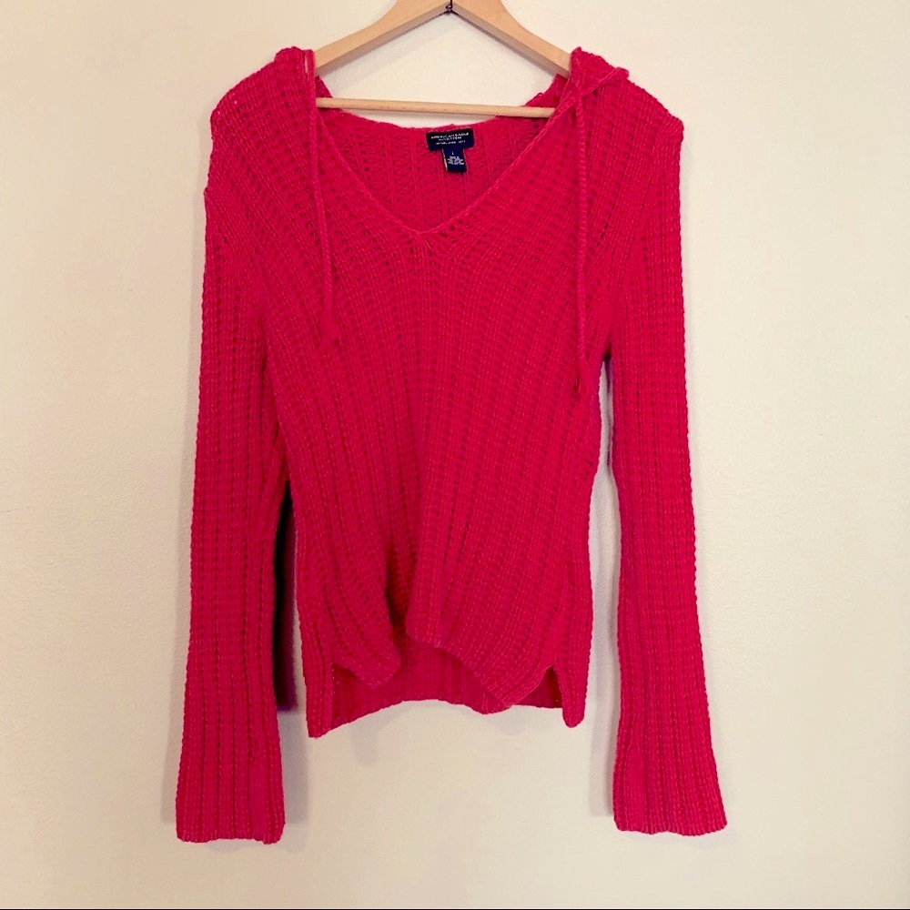 Vintage American Eagle Outfitters V-neck with hood